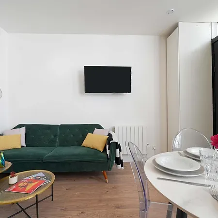 Trendy For Three Guests شقة